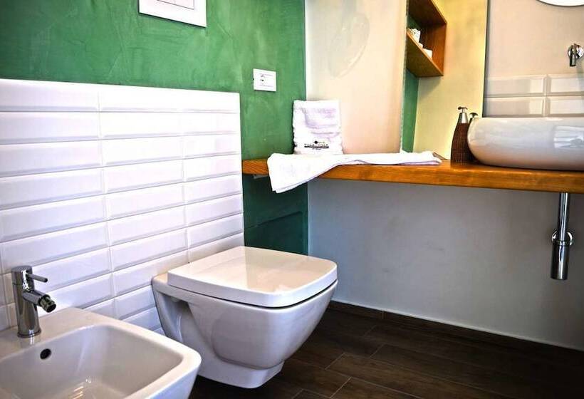 海の見えるコンフォートルーム, Bella Villa