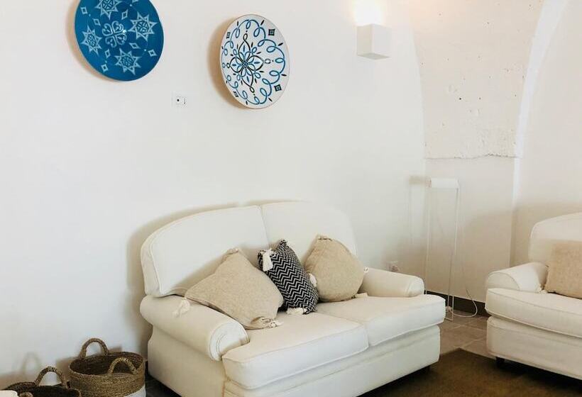 جناح جونيور مزوَّد بشرفة, Masseria Malvindi