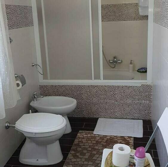 اتاق خانوادگی, La Casa Di Ercole B&b