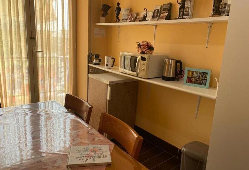 اتاق عادی, La Casa Di Ercole B&b