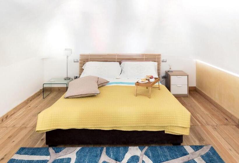 غرفة قياسية, Scuto Home