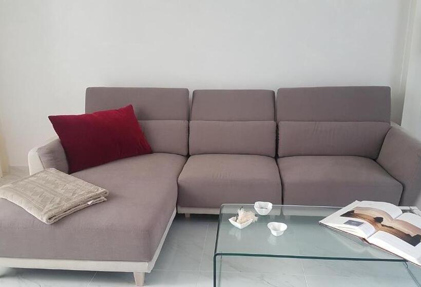 جناح, Scuto Home