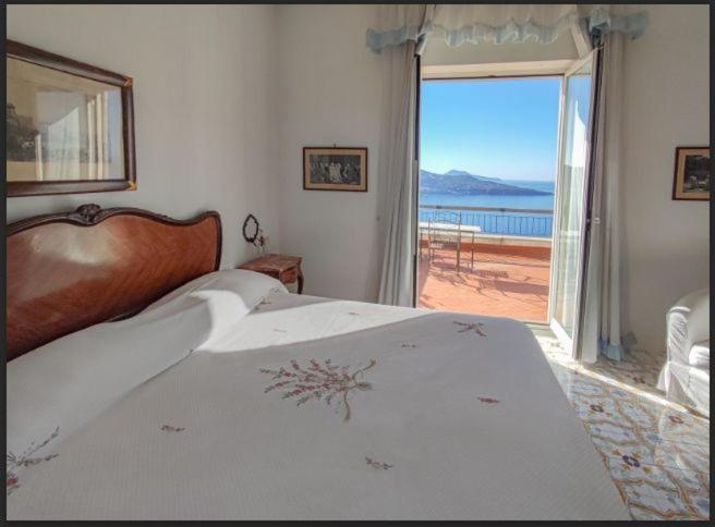 オーシャンビューの１ベッドルームビラ, Giardino 21 Marzo