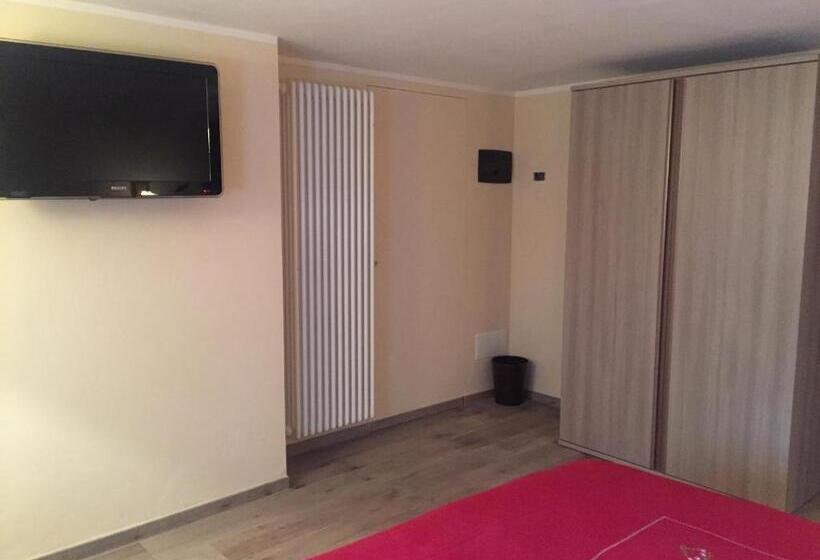 غرفة قياسية, La Boule De Neige