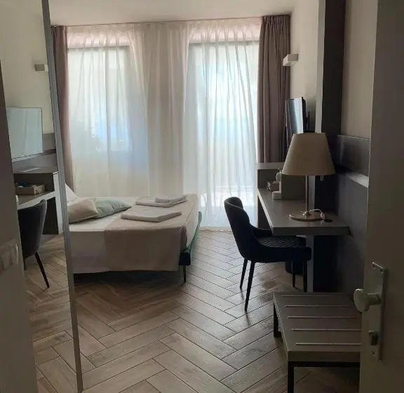 デラックスルーム, Bed & Breakfast La Home And Apartments