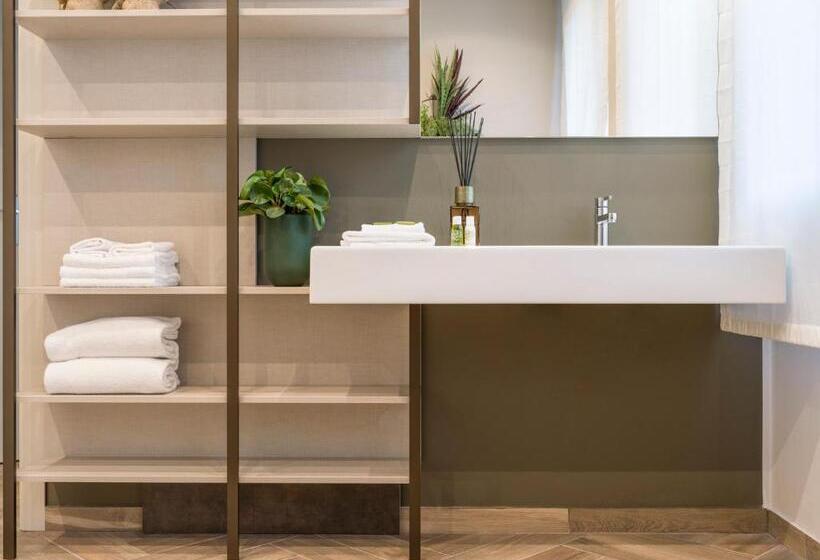 غرفة سوبيريور إطلالة على البحيرة, Bed & Breakfast La Home And Apartments