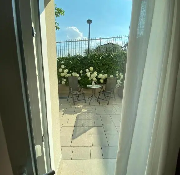 スタンダードルーム, Bed & Breakfast La Home And Apartments