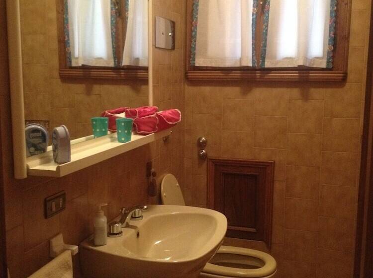 غرفة قياسية حمام مشترك, B&b Relax