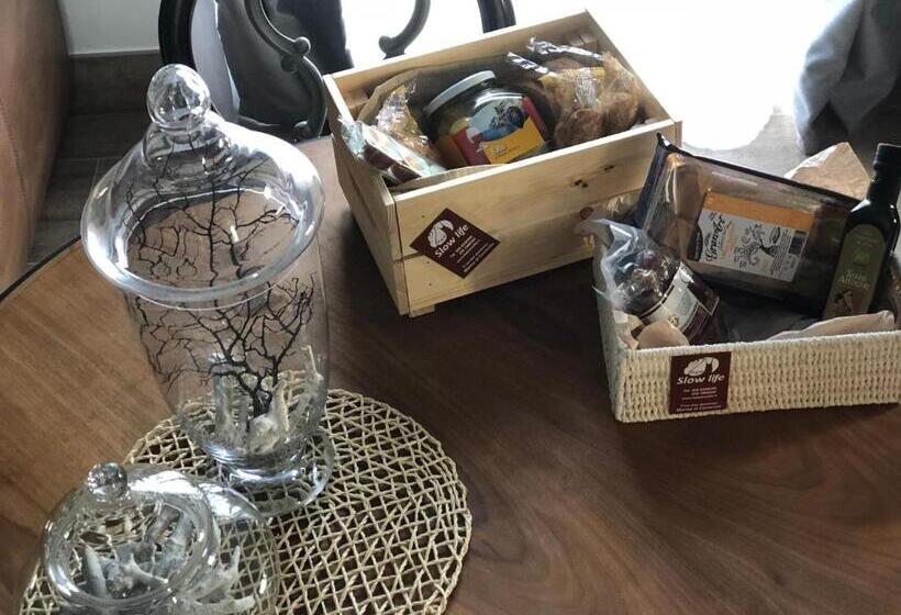オーシャンビューデラックススイート, B&b Slow Life