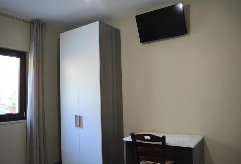 غرفة قياسية مطلة على الجبل, Spazio Natura