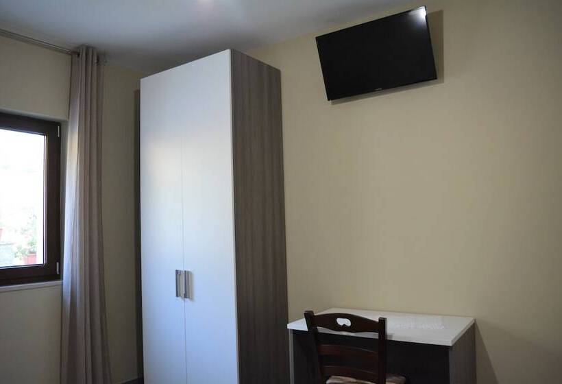 غرفة قياسية مطلة على الجبل, Spazio Natura