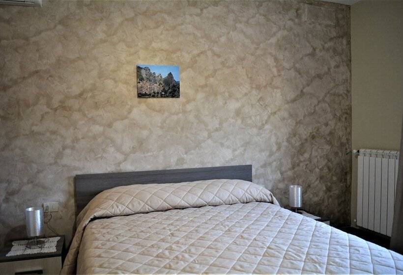 غرفة قياسية مطلة على الجبل, Spazio Natura