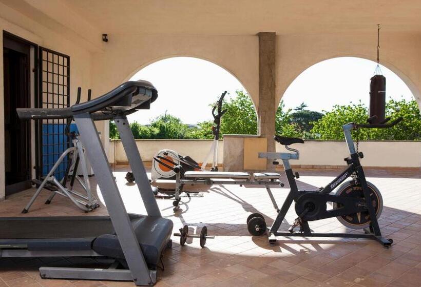 اتاق استاندارد سه نفره, Sentimento Del Tempo B&b