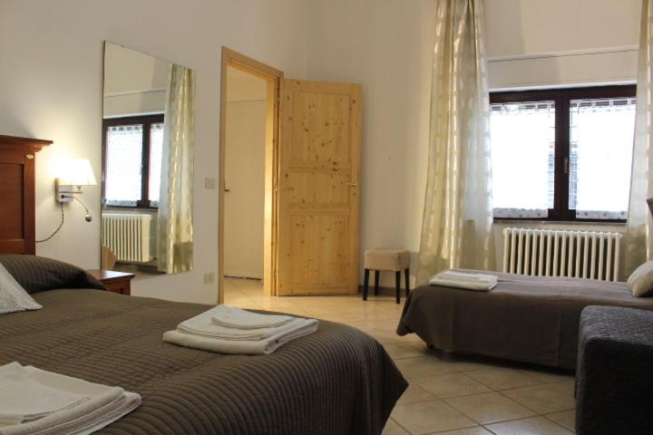 اتاق استاندارد چهار تخته, Sentimento Del Tempo B&b