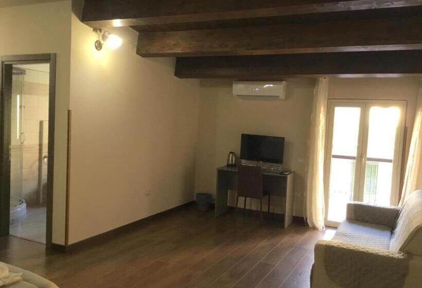 デラックストリプルルーム, B&b Nonna Maria