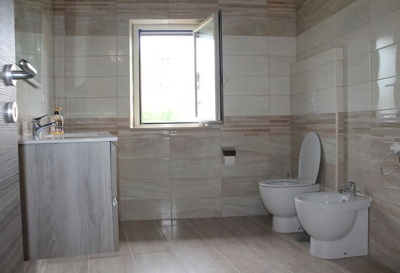 デラックストリプルルーム, B&b Nonna Maria