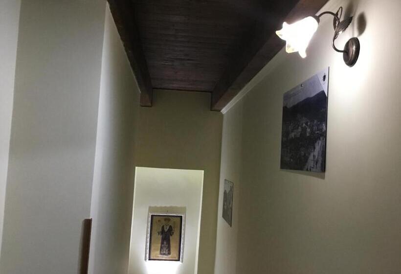 デラックストリプルルーム, B&b Nonna Maria