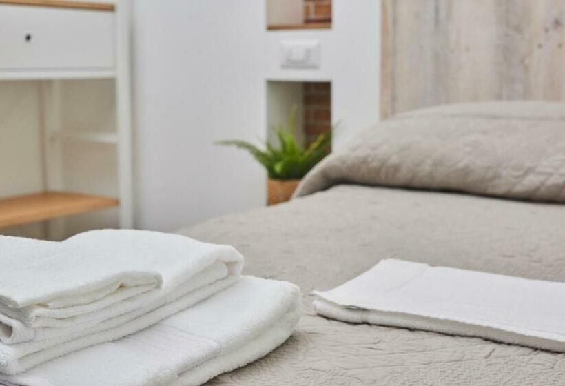 اتاق استاندارد, Il Chiattillo