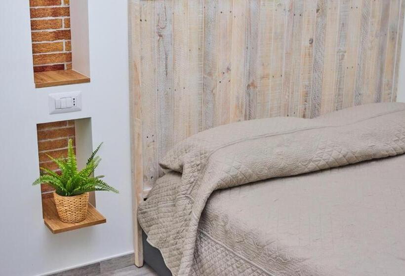 Standard room with outdoor bath, Il Chiattillo