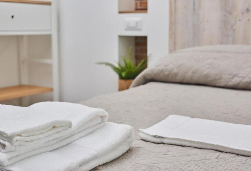 Standard room with outdoor bath, Il Chiattillo