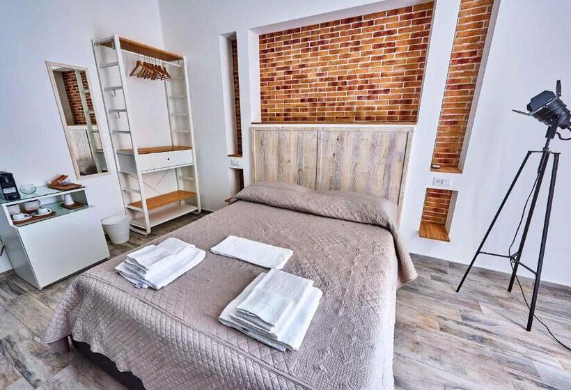 Standard room with outdoor bath, Il Chiattillo