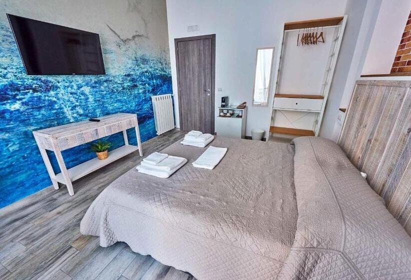 Standard room with outdoor bath, Il Chiattillo