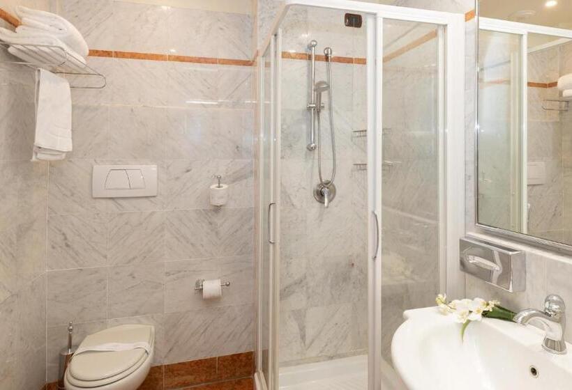 اتاق استاندارد, Adler Cavalieri Hotel Private Spa & Gym