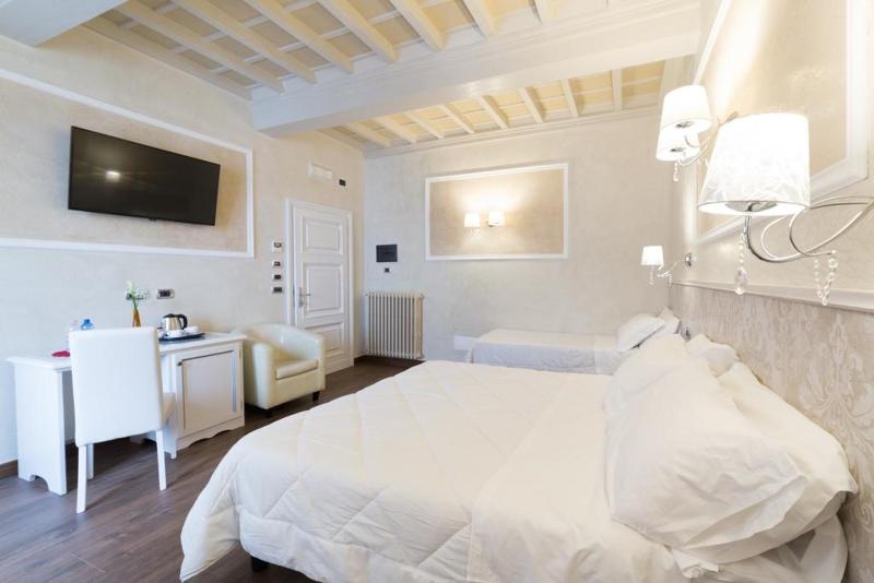 اتاق استاندارد سه نفره, California