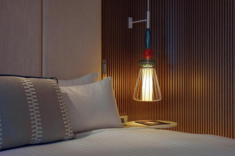 اتاق استاندارد سه نفره, California