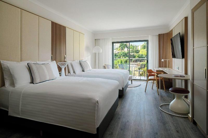 اتاق استاندارد سه نفره, California