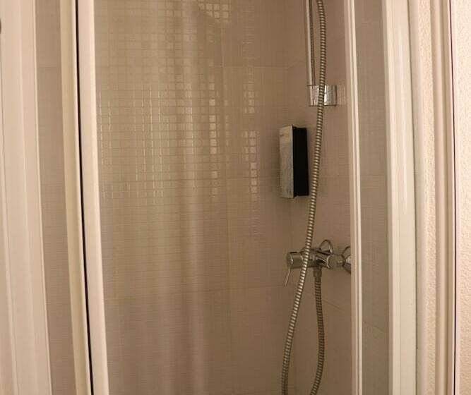 スタンダードルーム, Campanile Lyon Centre Berges Du Rhone