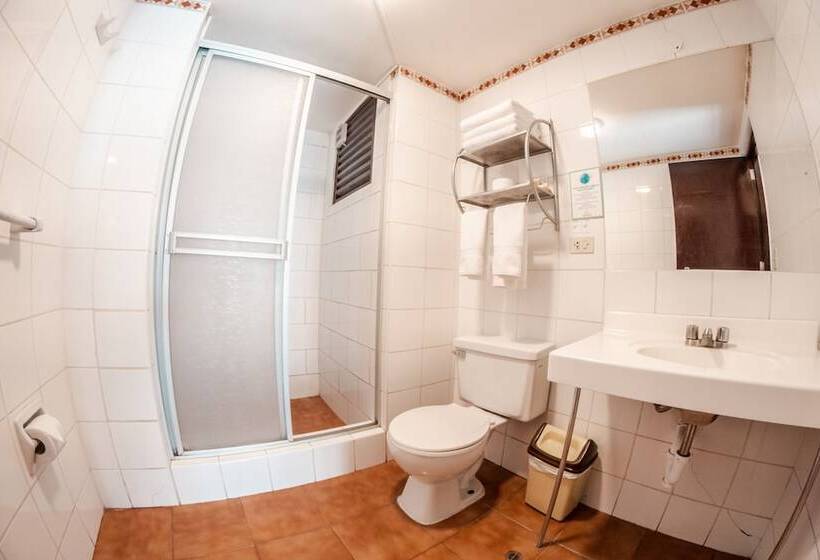 スタンダード４人部屋, Cusco Plaza Nazarenas