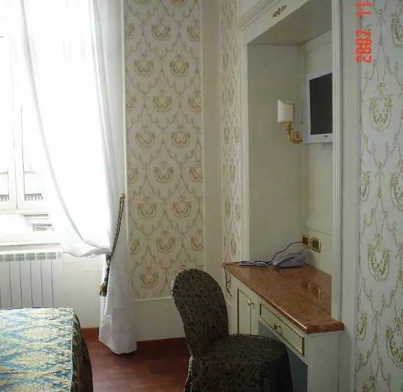 Classic Single Room