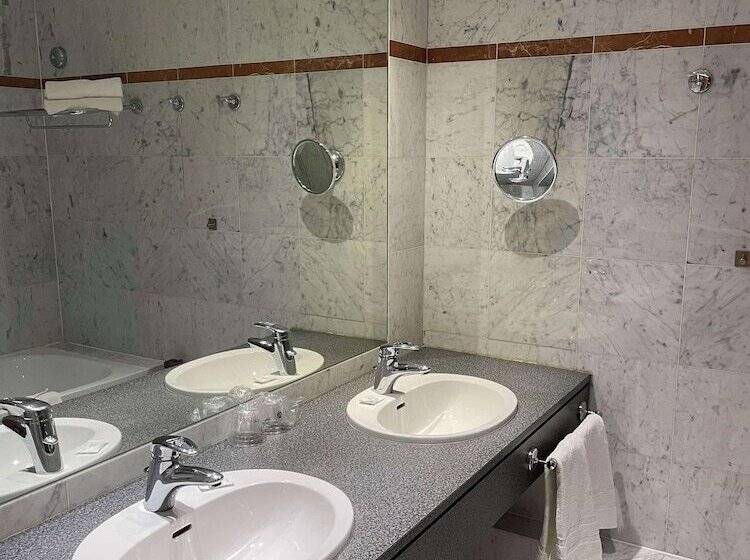 חדר דלוקס, Doubletree By Hilton Paris Bougival