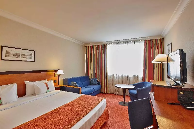 Standard-huone King-vuode, Doubletree By Hilton Paris Bougival