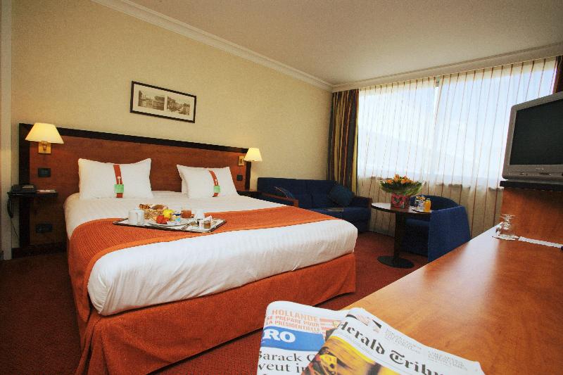 חדר סטנדרט עם מיטת קינג, Doubletree By Hilton Paris Bougival