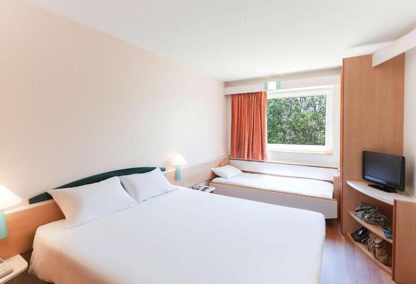 חדר משפחתי, Ibis Murcia