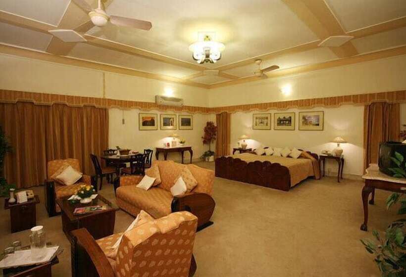 جناح, Karni Bhawan Palace   Heritageby Hrh Group Of Hotels