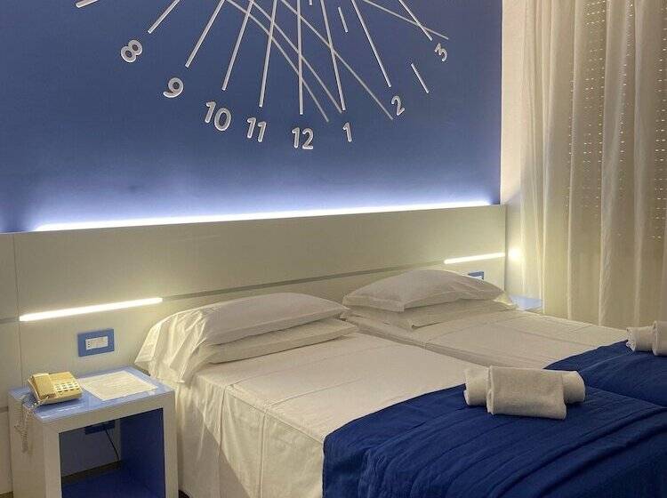 اتاق استاندارد سه نفره, La Meridiana