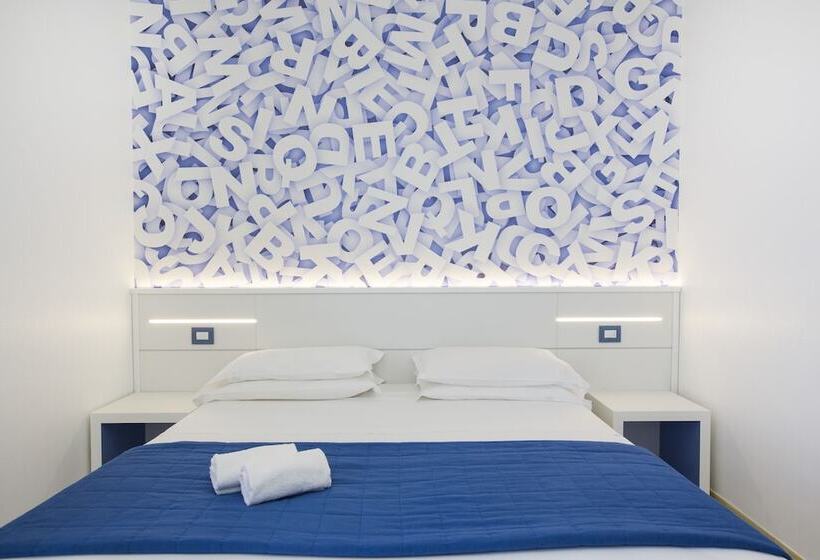 اتاق استاندارد سه نفره, La Meridiana