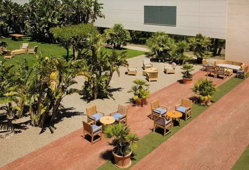اتاق لوکس با چشم‌انداز باغ, Le Meridien Ra Beach Hotel And Spa