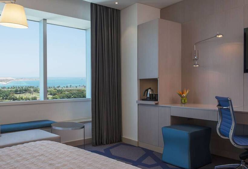 غرفة ديلوكس مطلّة علي البحر, Le Royal Méridien Abu Dhabi