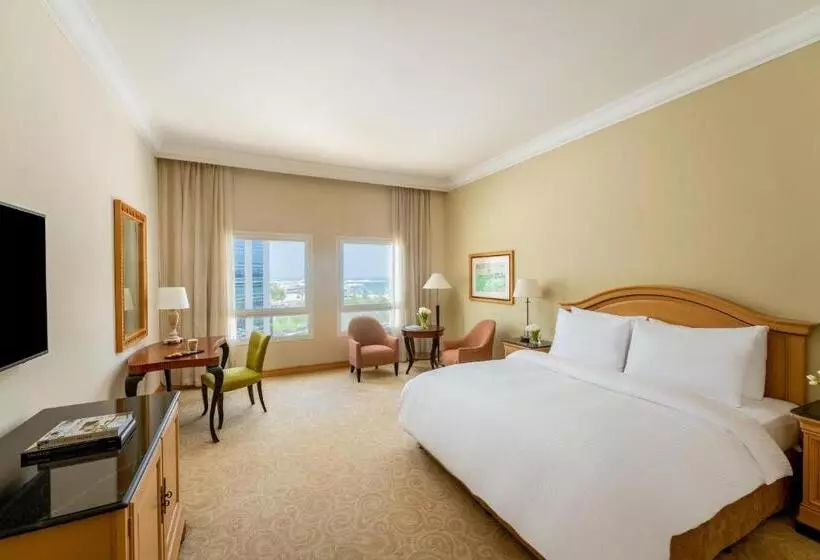 اتاق لوکس با تخت بزرگ, Mövenpick Hotel Doha