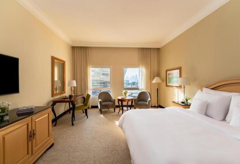 اتاق سوپریور با تخت بزرگ, Mövenpick Hotel Doha