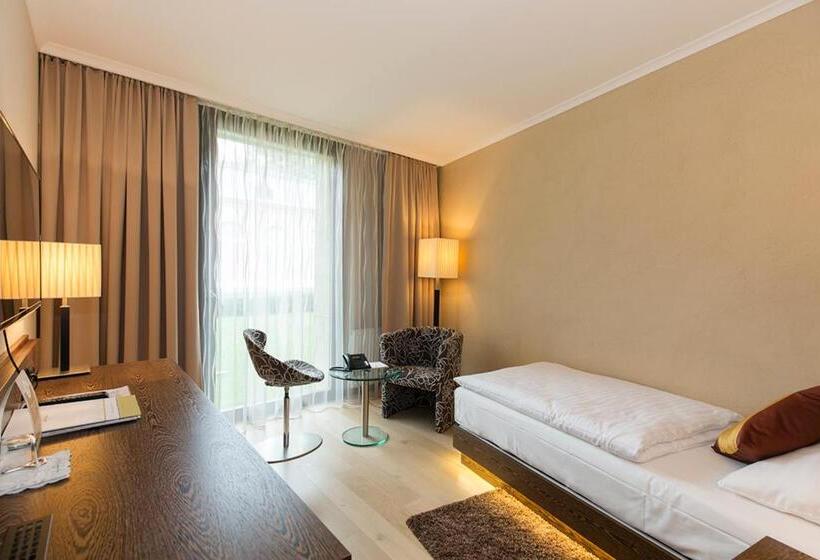 غرفة قياسية فردية, Sacher Baden