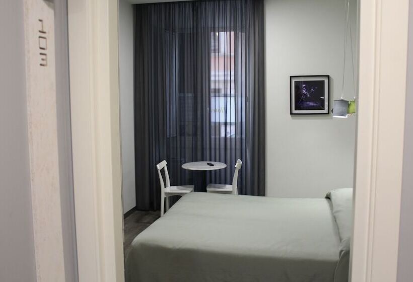 חדר קומפורט, Seiler