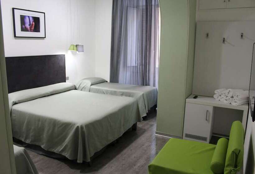 חדר קומפורט לשלושה, Seiler