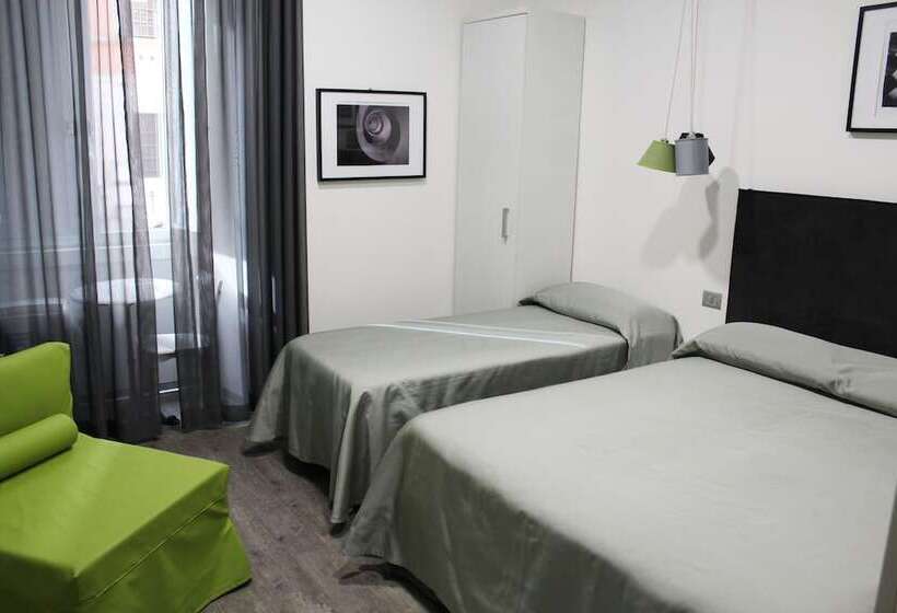 חדר קומפורט לשלושה, Seiler