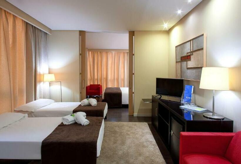 غرفة عائلية, Silken Puerta Valencia