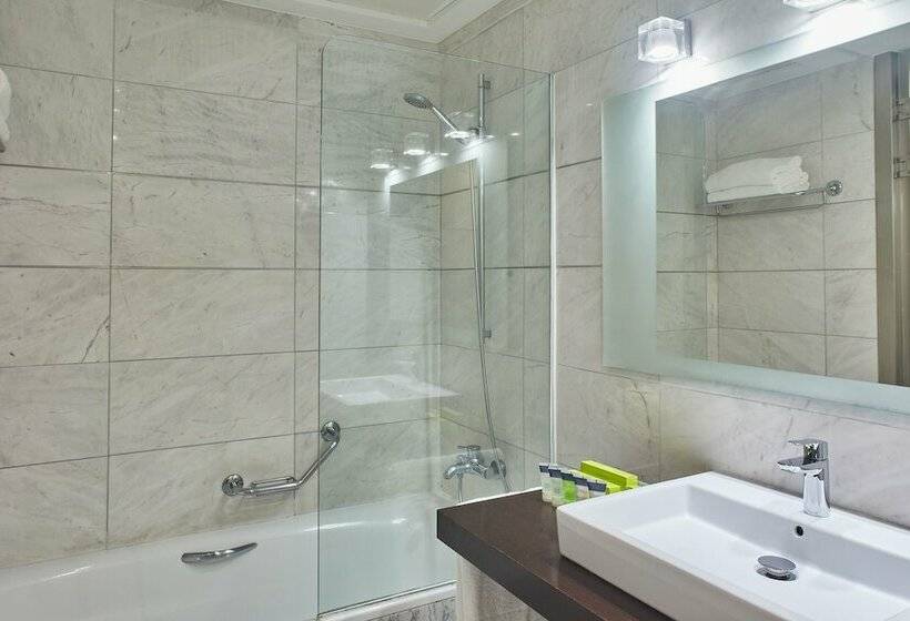 غرفة عائلية, Silken Puerta Valencia